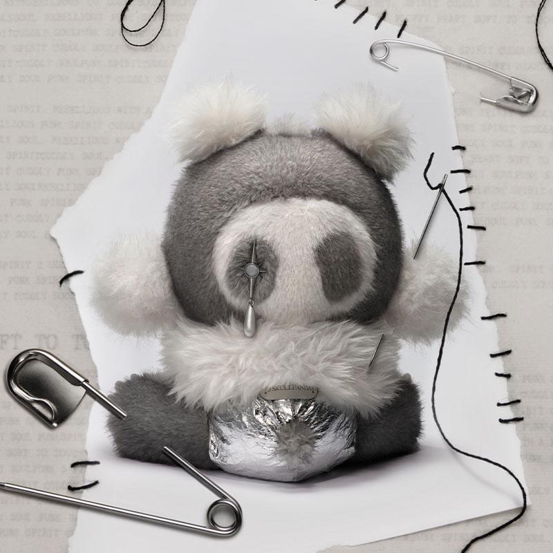 POP MART SKULLPANDA Punk skullpanda plush（cat126）