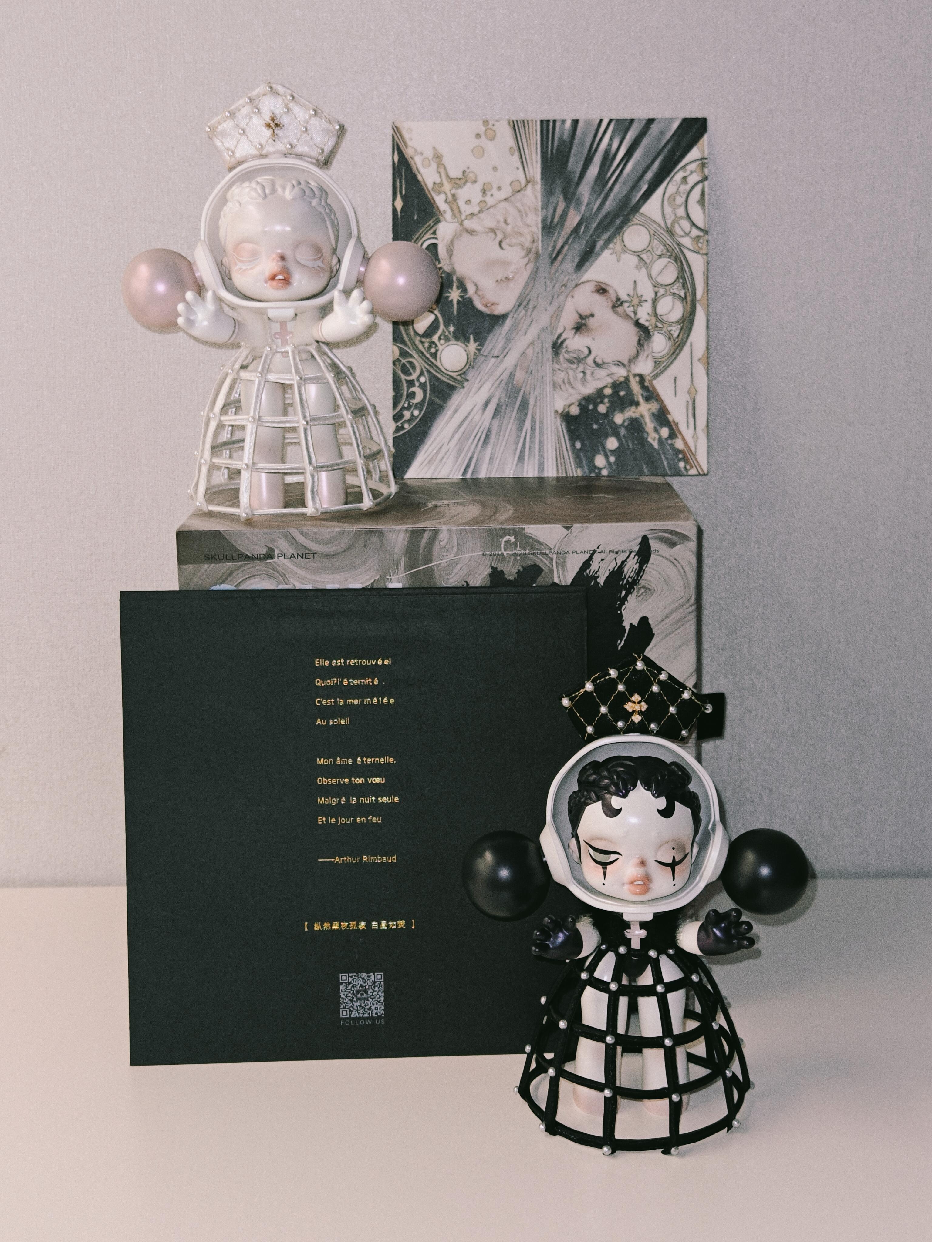Black Pope skullpanda limited figure(cat186)