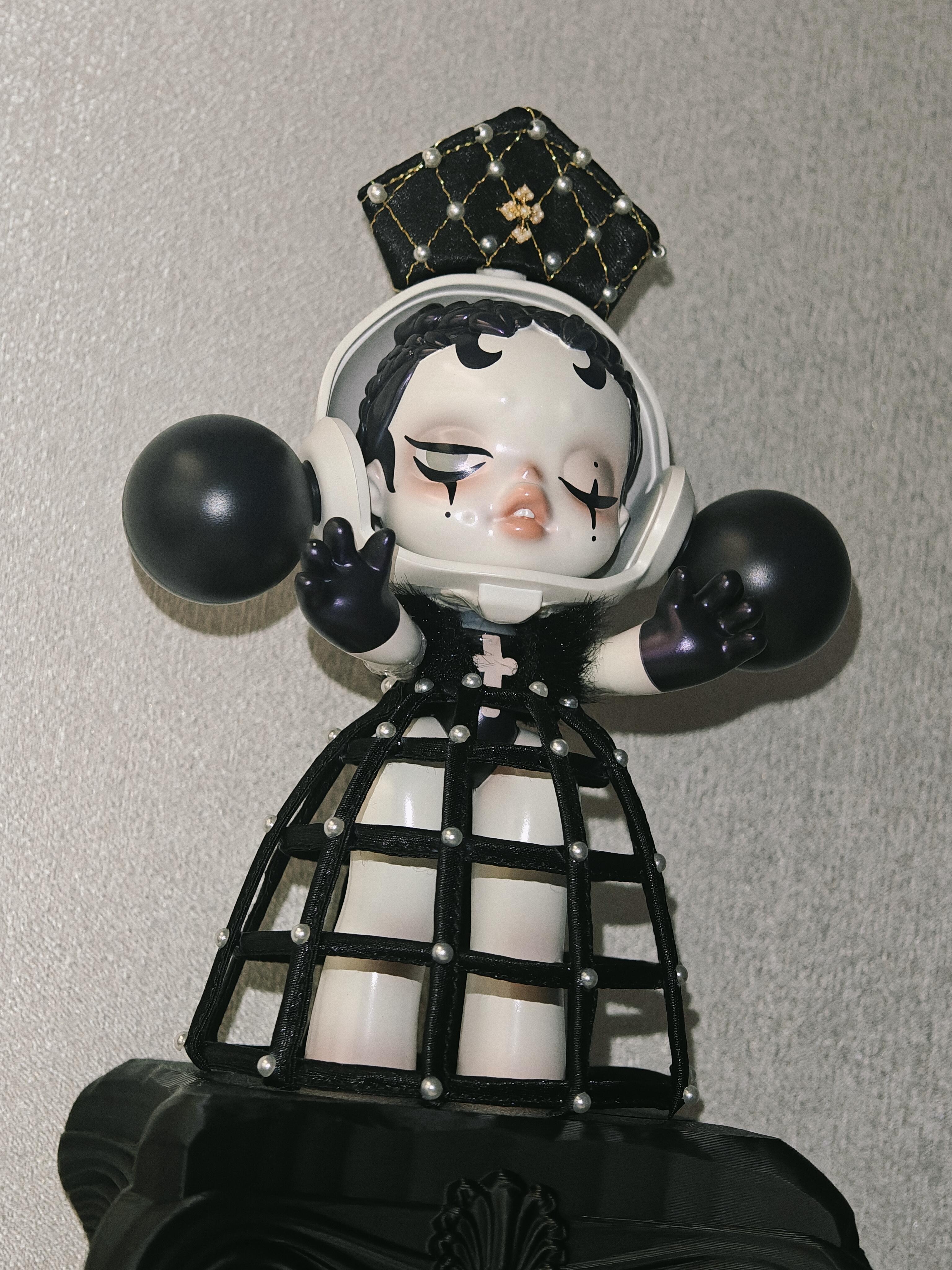 Black Pope skullpanda limited figure(cat186)