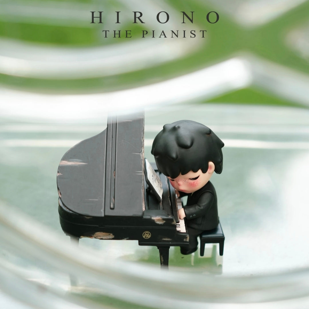 (Cat10096)Hirono  The Pianist figure