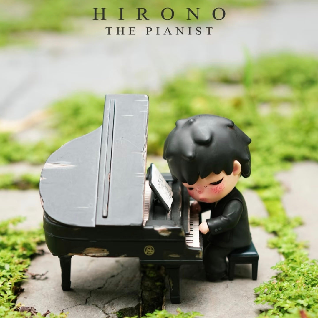 (Cat10096)Hirono  The Pianist figure
