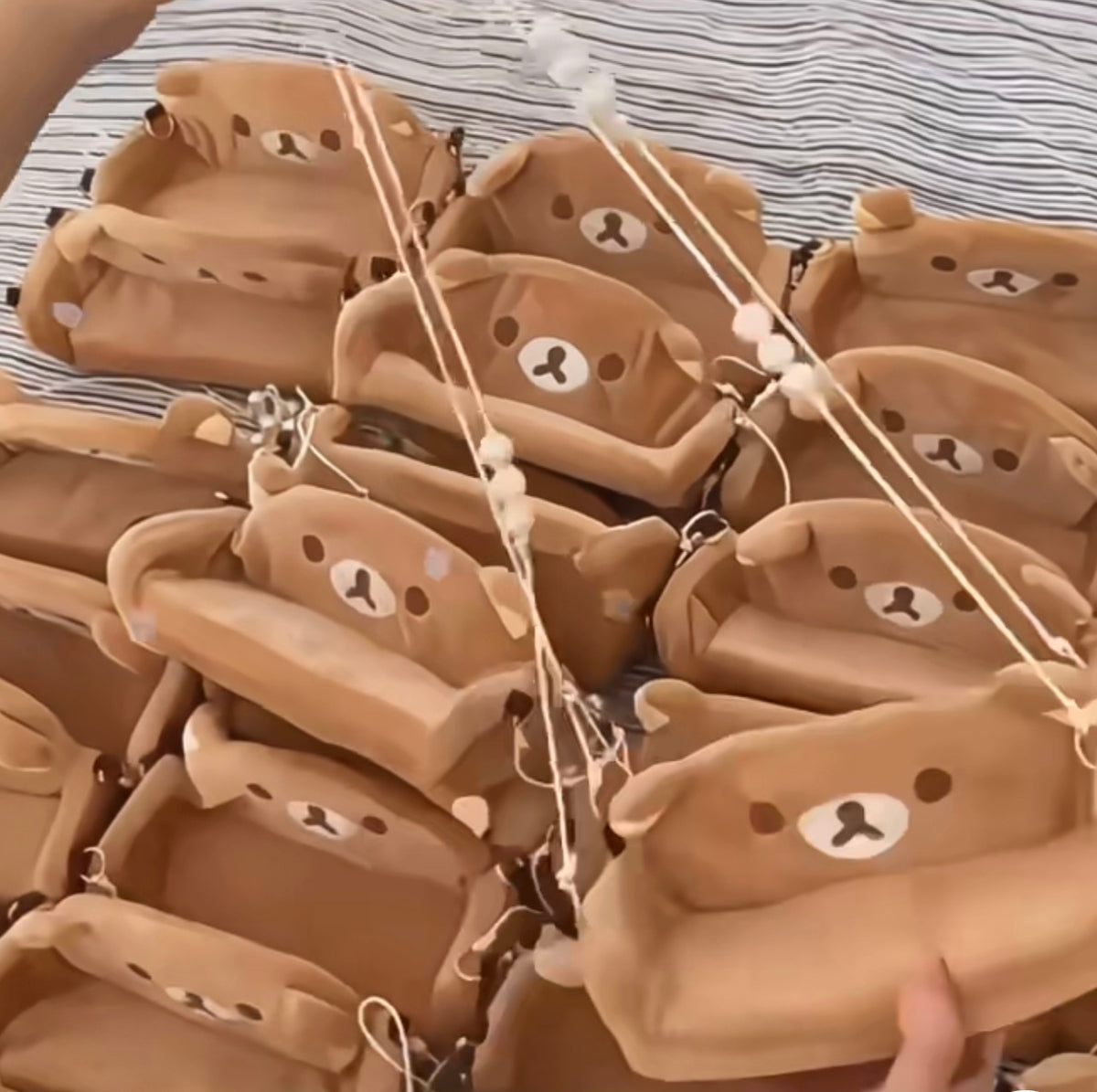 Swing sofa for labubu Hang pre-order