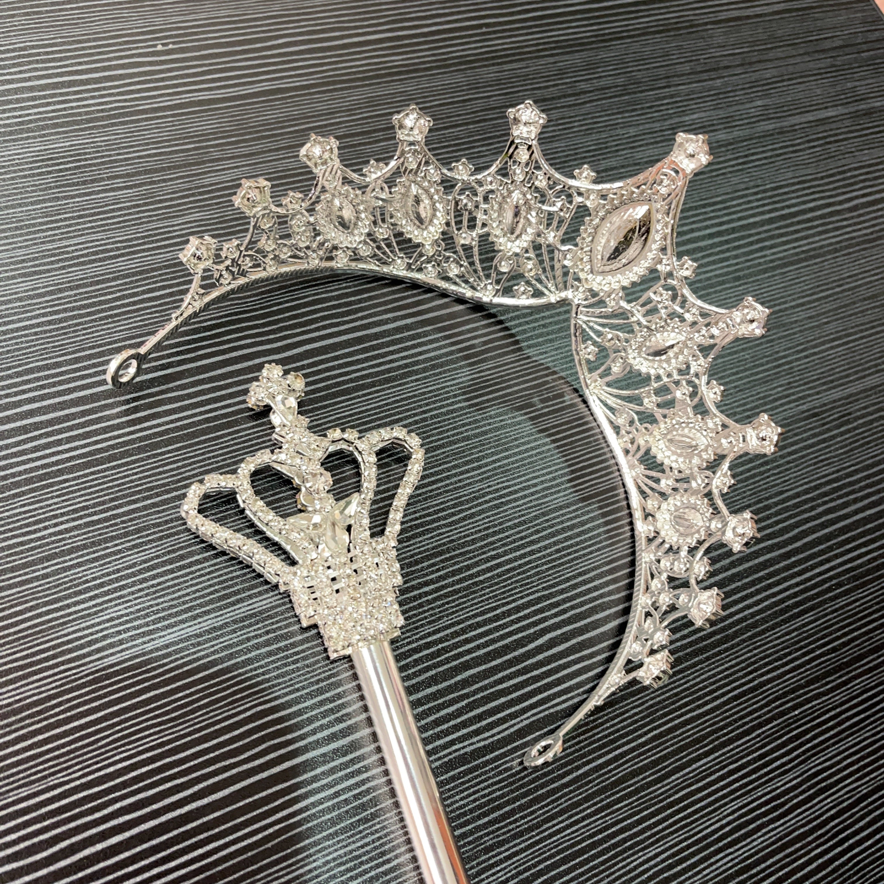 Wand  the generic silver wand and crown