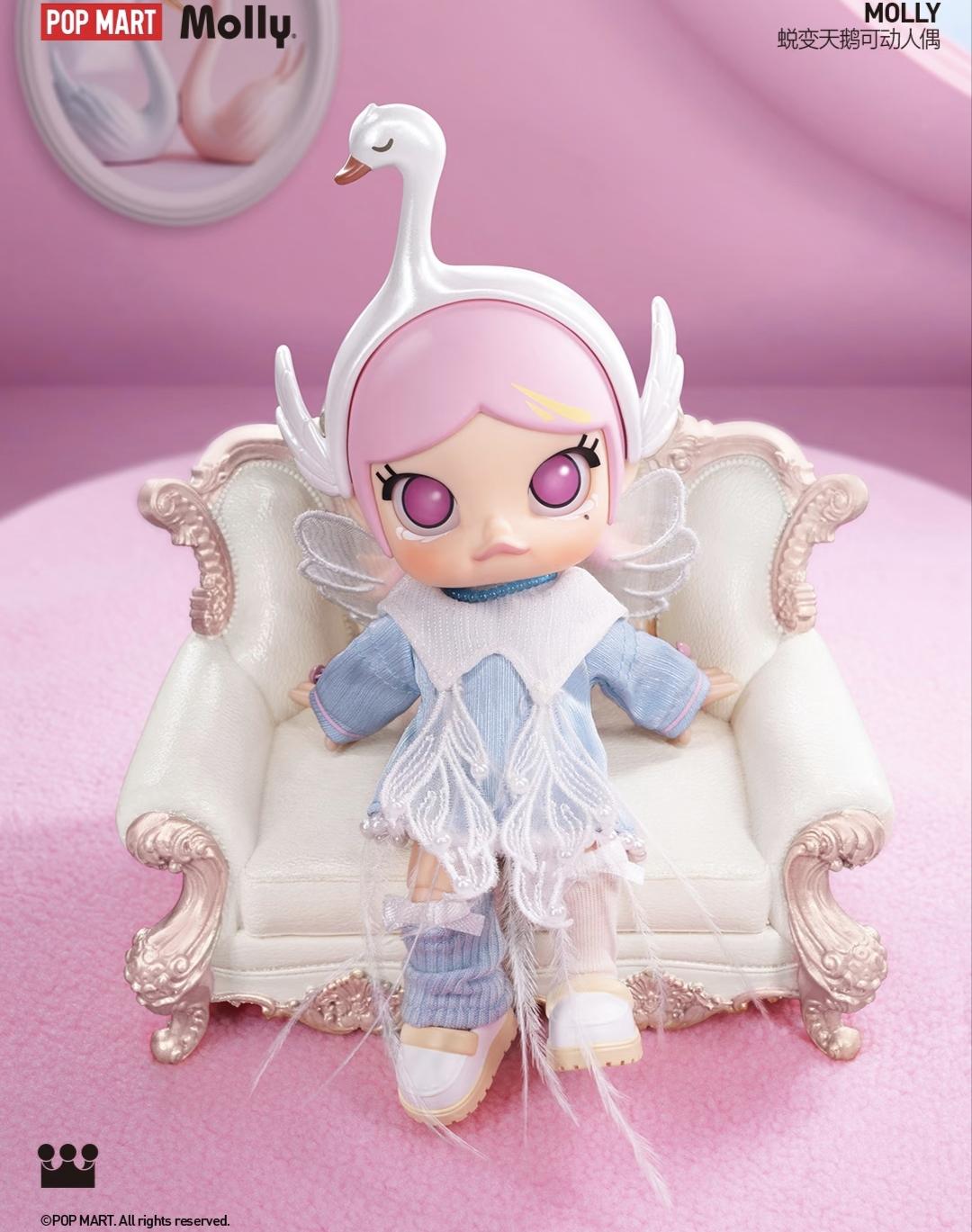 Molly Metamorphose into Swan molly action figure (Cat10385)