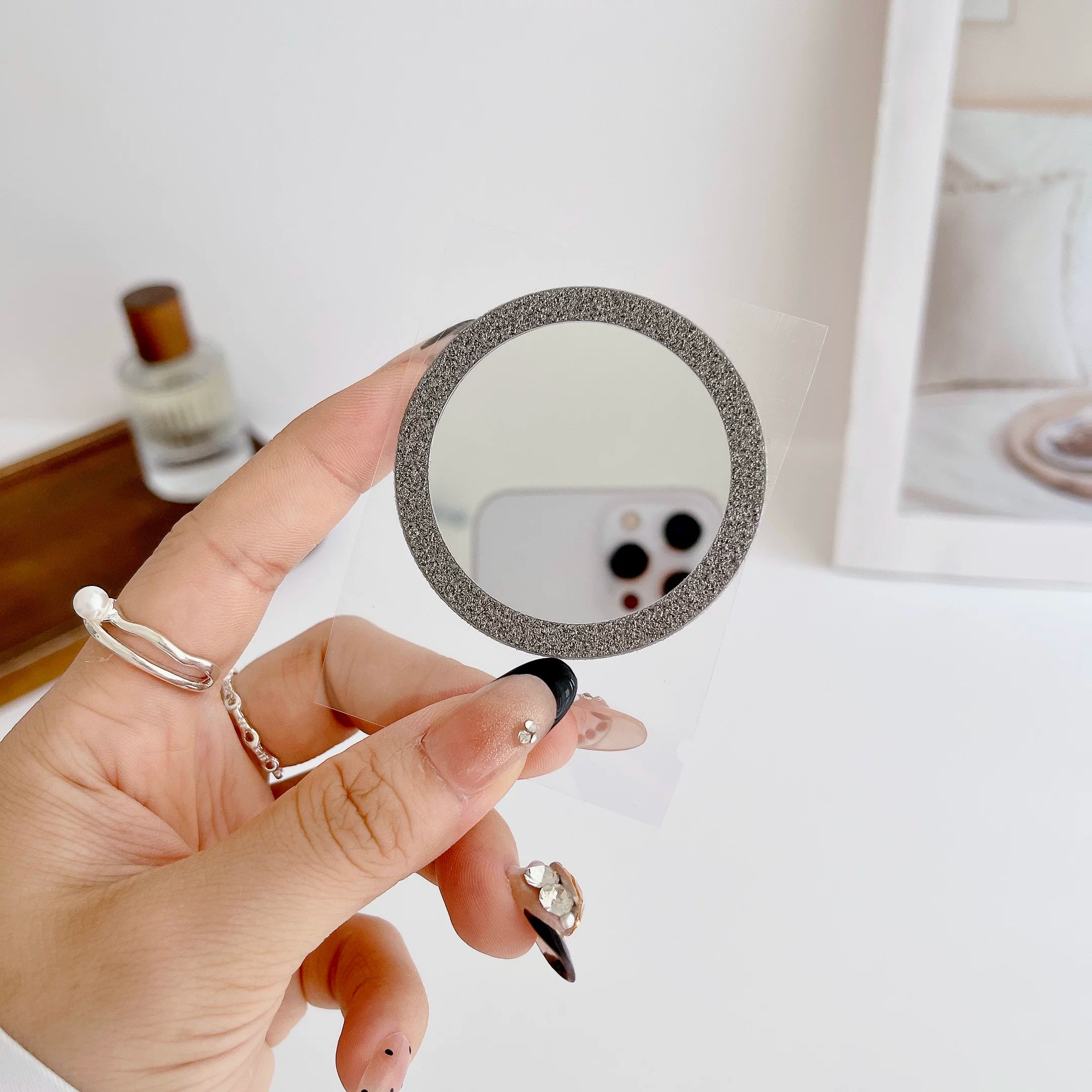 Ultra-Thin Glitter Mirror & MagSafe Magnet Patch ✨——US