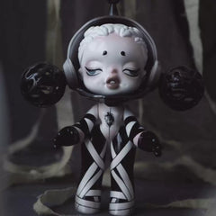 shackle skullpanda limited figure(cat156)